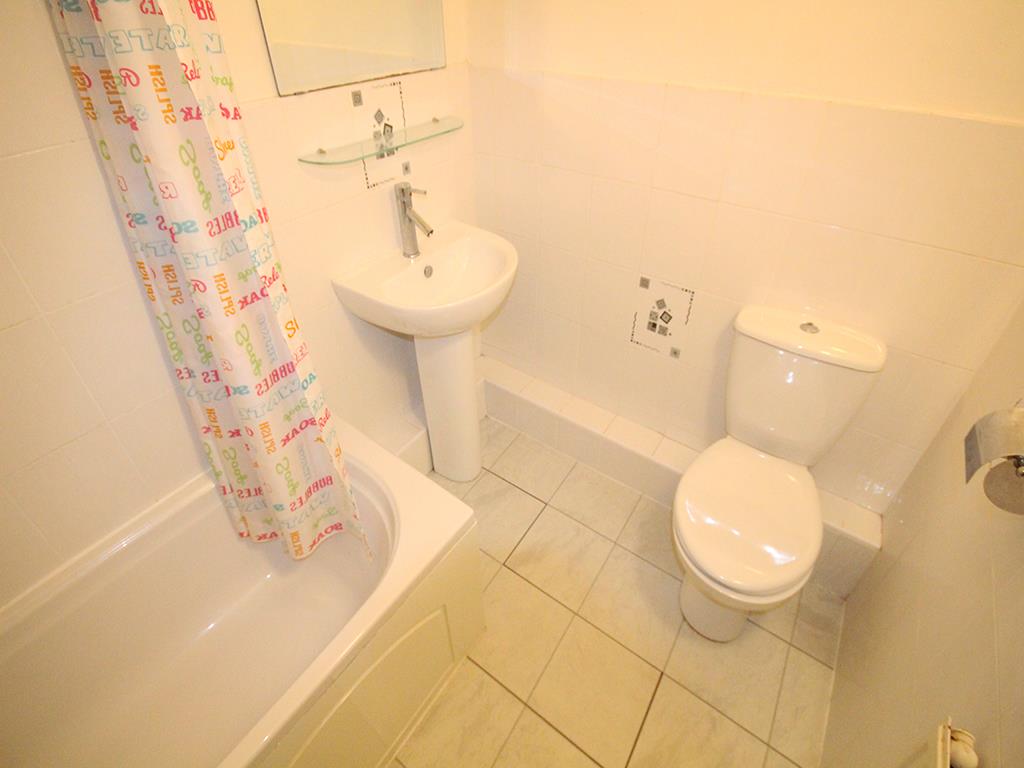 2 bedroom mid terrace house For Sale in Winewall - 2016-02-10 14.55.22.jpg